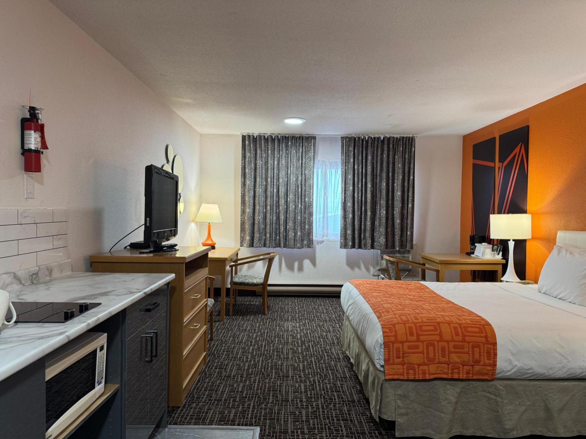 Howard Johnson By Wyndham Fort St. John Exterior foto
