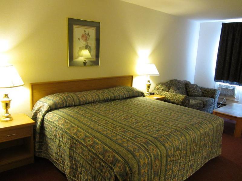 Howard Johnson By Wyndham Fort St. John Exterior foto
